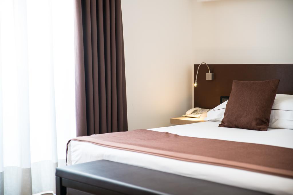 Airporthotel Verona Congress & Relax Dossobuono Buitenkant foto