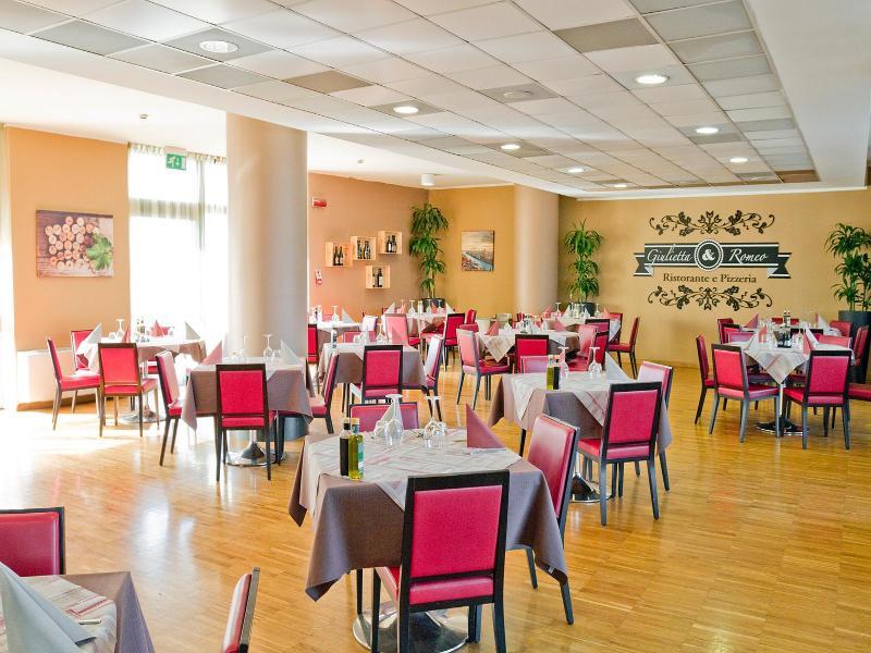 Airporthotel Verona Congress & Relax Dossobuono Buitenkant foto