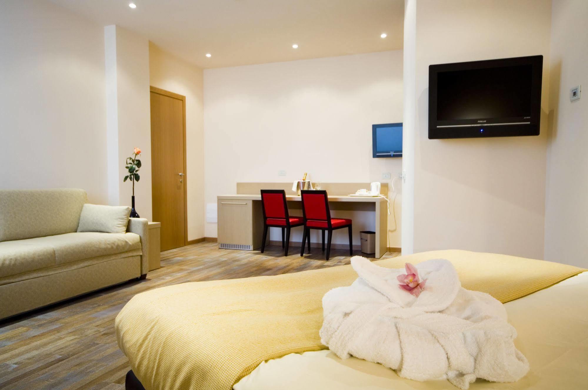 Airporthotel Verona Congress & Relax Dossobuono Buitenkant foto